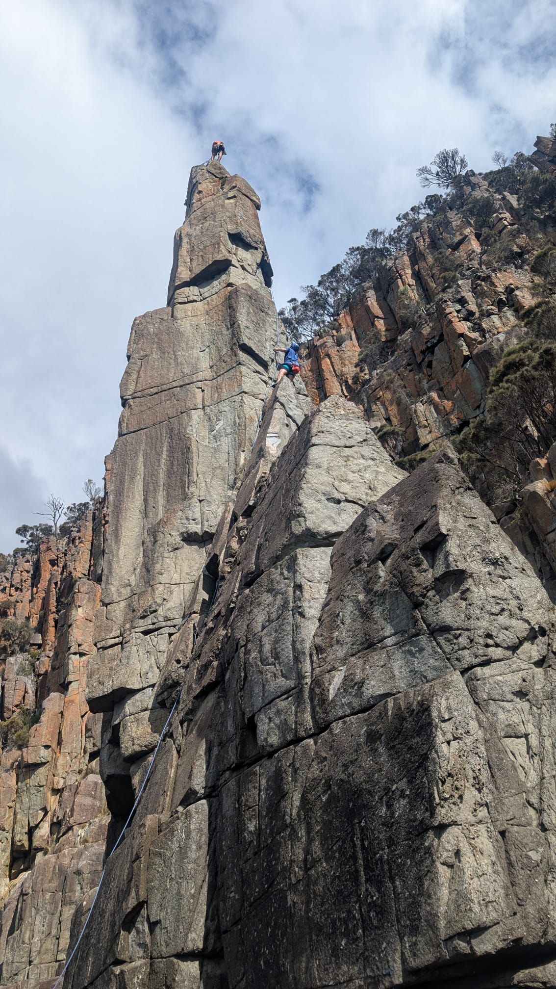 tasm-moai-ryan-climbing